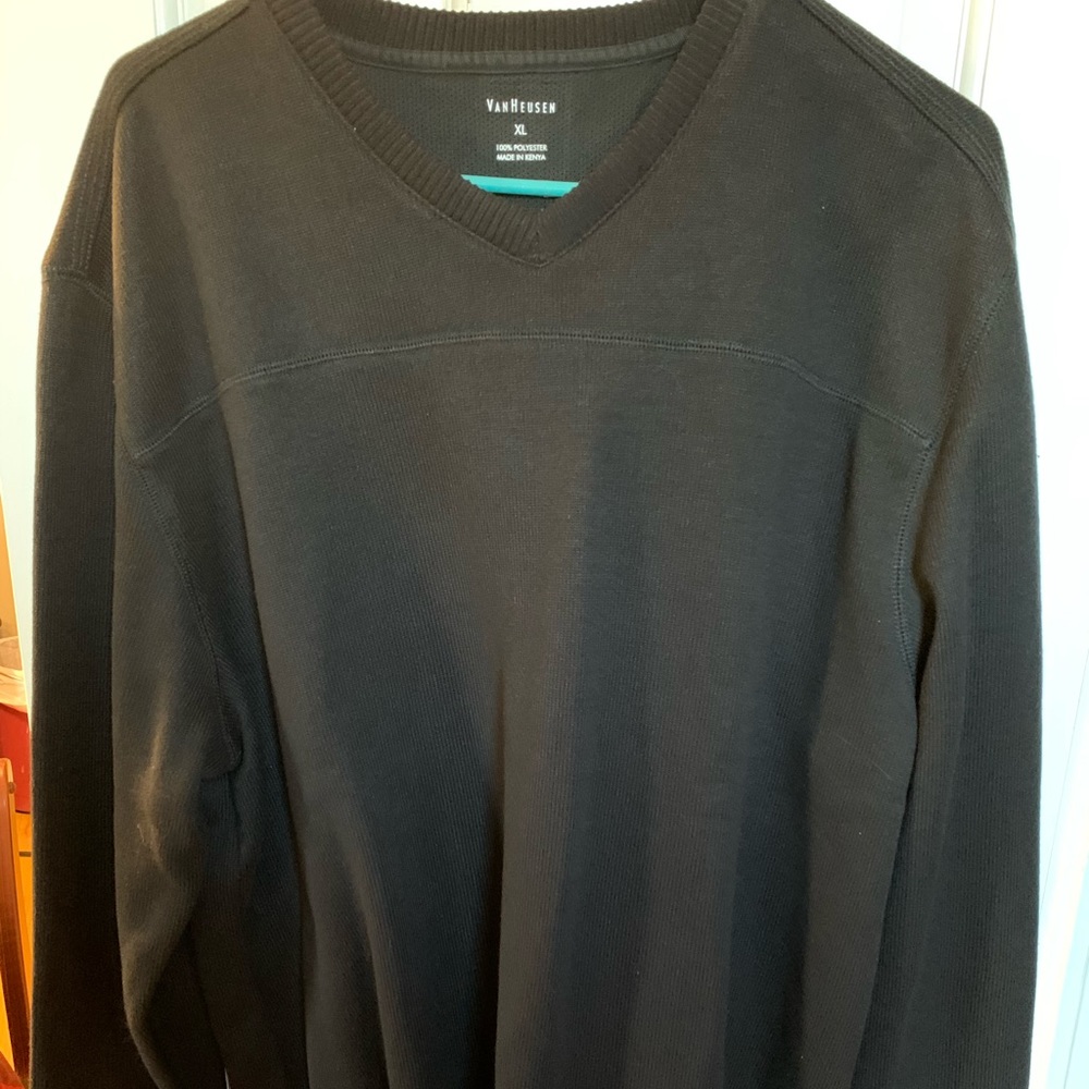 Van Heusen v neck long sleeve